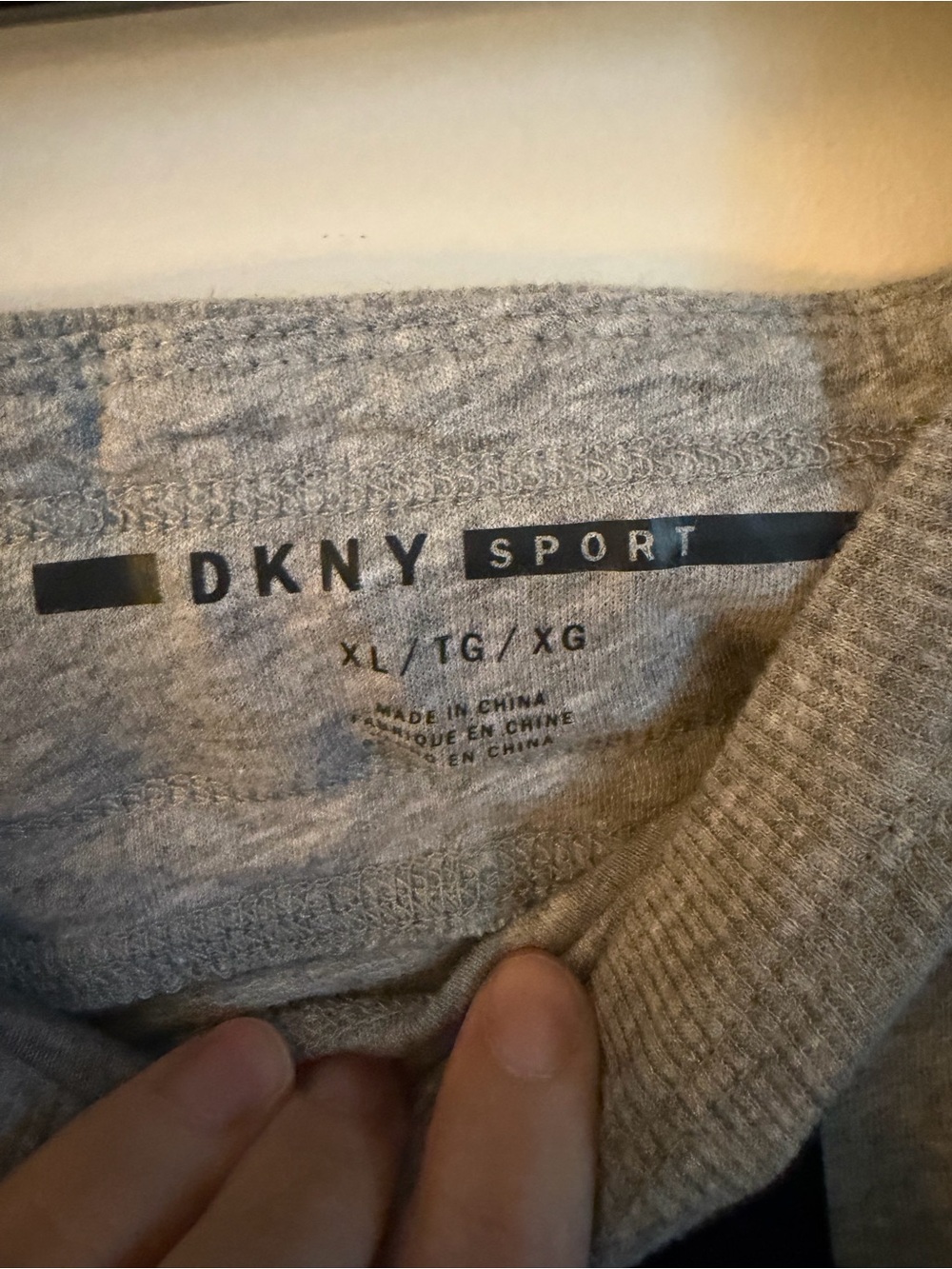 DKNY Men’s Gray Logo Drawstring Jogger Sweatpants XL NWT - Picture 3 of 6